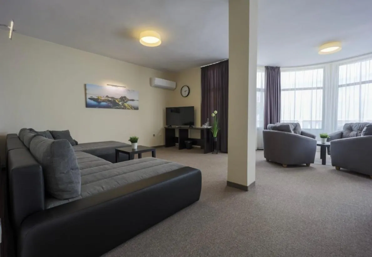 Family Hotel Stiva Golden Sands 3*,